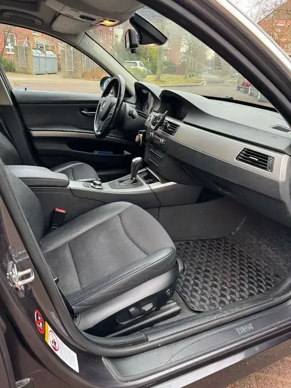 Second-hand BMW 325 197 CP (144 kW) 2006 Gri Break