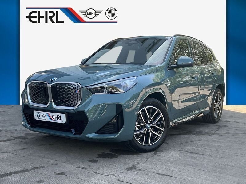 Grün Neu 2025 BMW iX1 M Sport SUV | 44.840 € (Guter Preis) - Bild 1/4