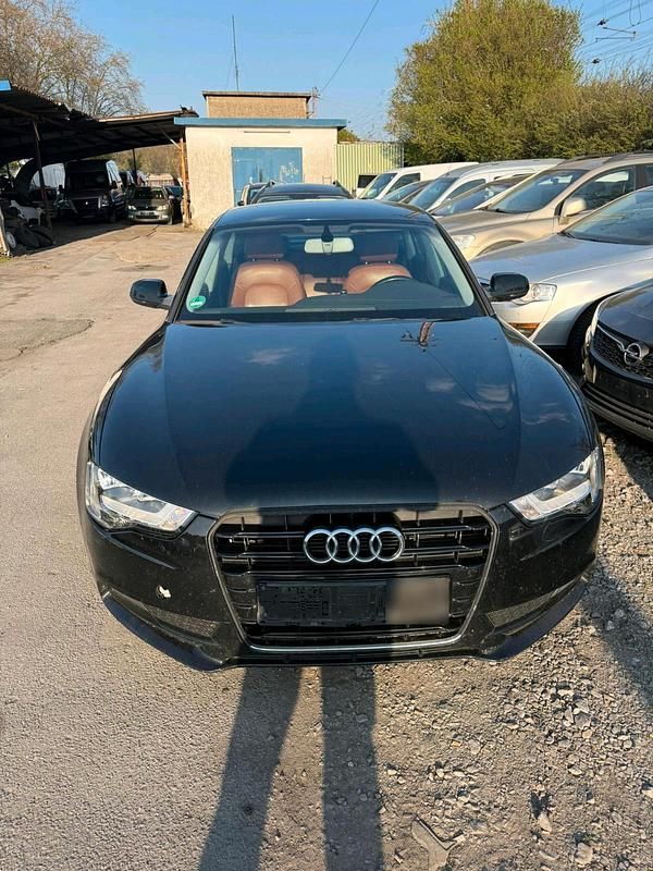 Gebraucht Audi A5 143 PS (105 kW) 2012 Schwarz Coupé