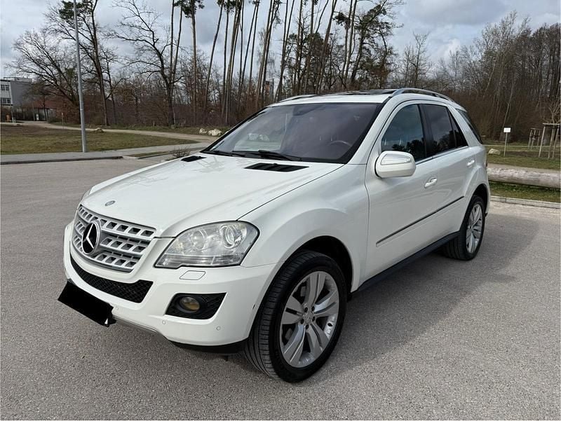 Second-hand Mercedes ML320 224 CP (164 kW) 2009 Alb SUV