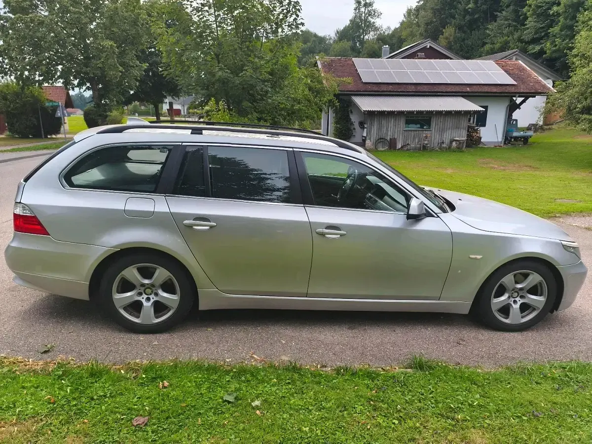 Gebraucht BMW 525 197 PS (144 kW) 2009 Silber Kombi