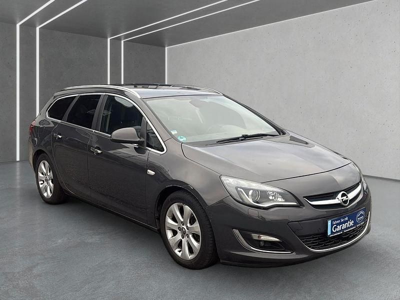 Gebraucht Opel Astra Innovation 131 PS (96 kW) 2013 Grau Kombi