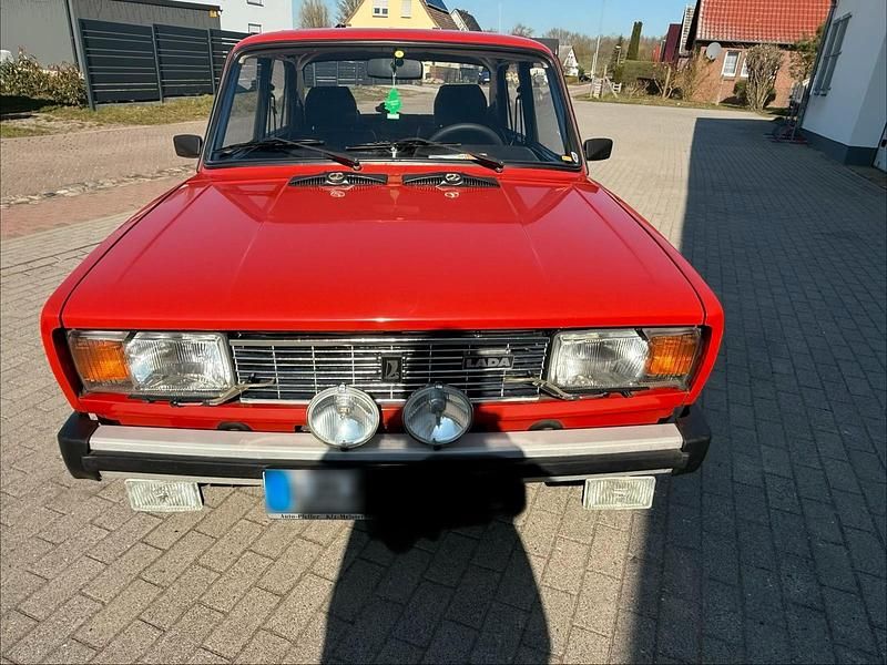Gebraucht Lada 2105 60 PS (44 kW) 1991 Rot Limousine