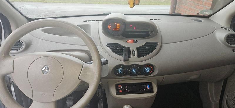 Gebraucht Renault Twingo 58 PS (42 kW) 2009 Silber Kleinwagen