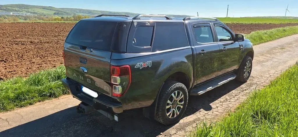Używany Ford Ranger 200 KM (147 kW) 2016 Czarny Pickup