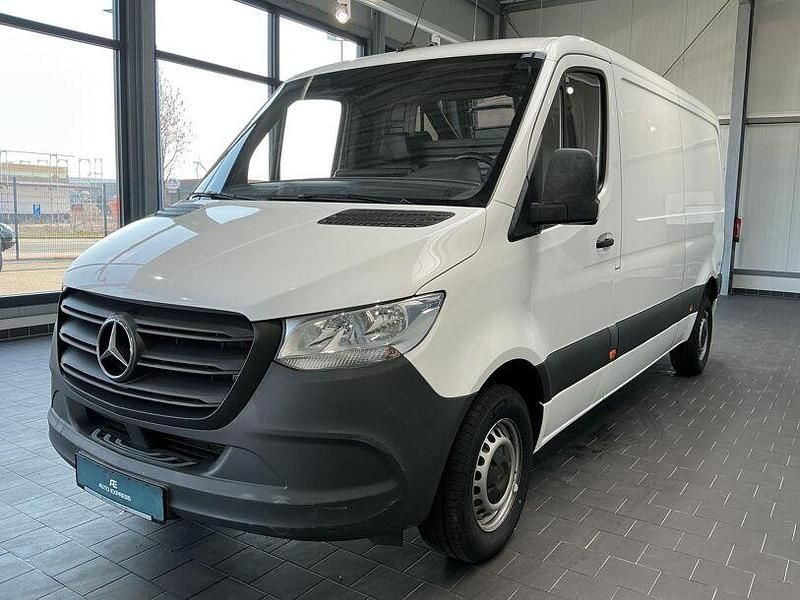 Gebraucht Mercedes Sprinter 114 PS (83 kW) 2023 Weiß (arktikweiss) Van