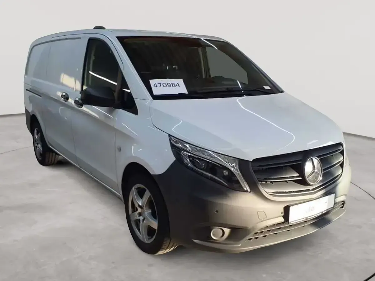 Gebraucht Mercedes Vito 163 PS (119 kW) 2022 Van