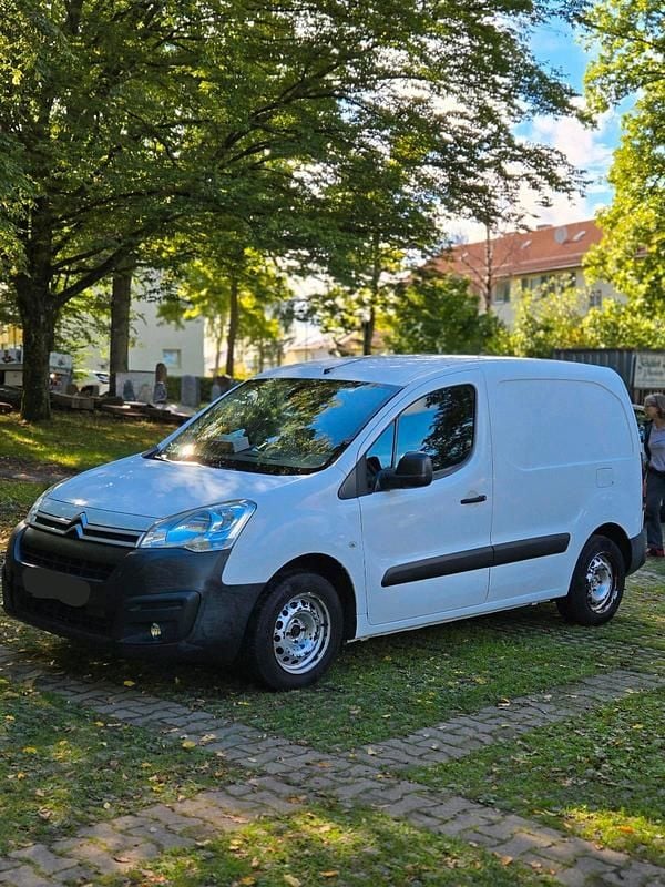 Weiß Gebraucht 2016 Citroën Berlingo Van / Kleinbus | 3.500 € (Fairer Preis) - Bild 1/4