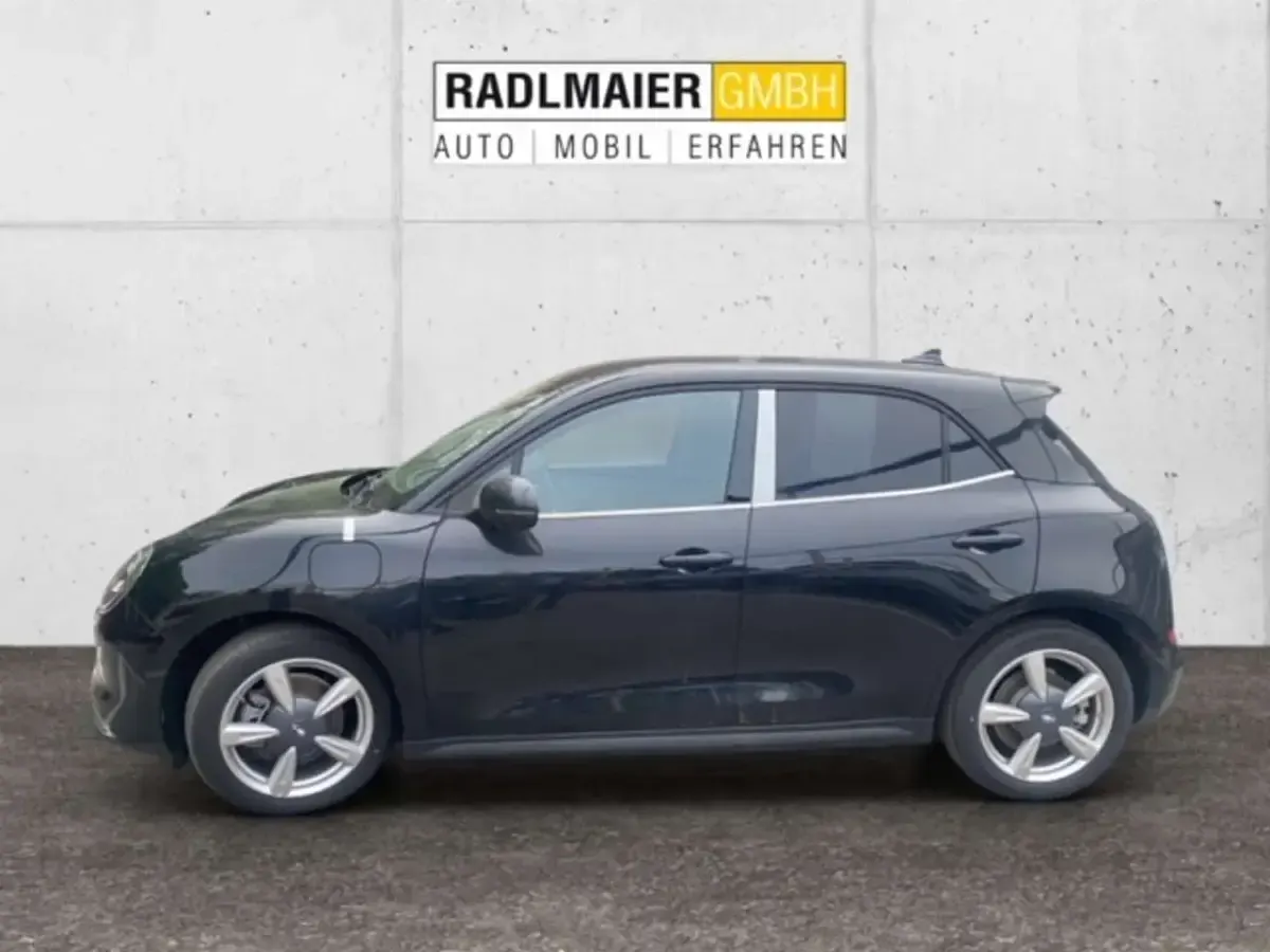 Używany Ora 03 125 kW (171 KM) 2023 Czarny Hatchback