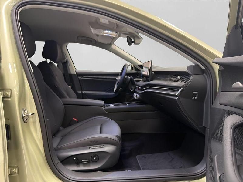 Neu Skoda Superb Selection 150 PS (110 kW) 2026 Gelb Kombi