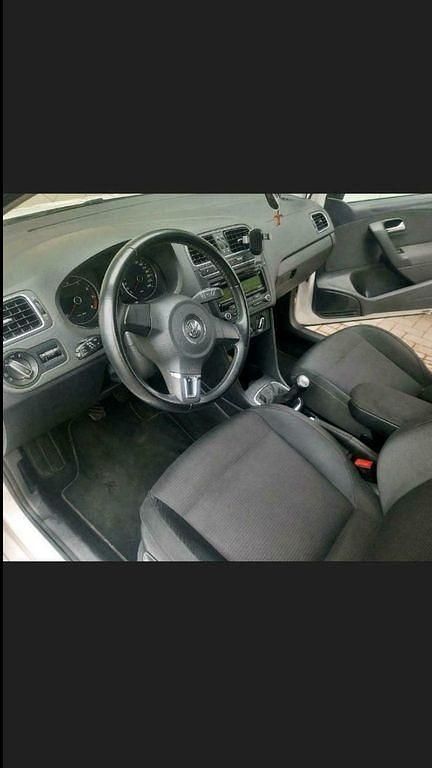 Gebraucht VW Polo Team 60 PS (44 kW) 2010 Weiß Kleinwagen