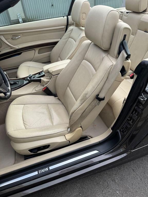 Gebraucht BMW 325 Cabriolet 218 PS (160 kW) 2010 Braun Cabrio