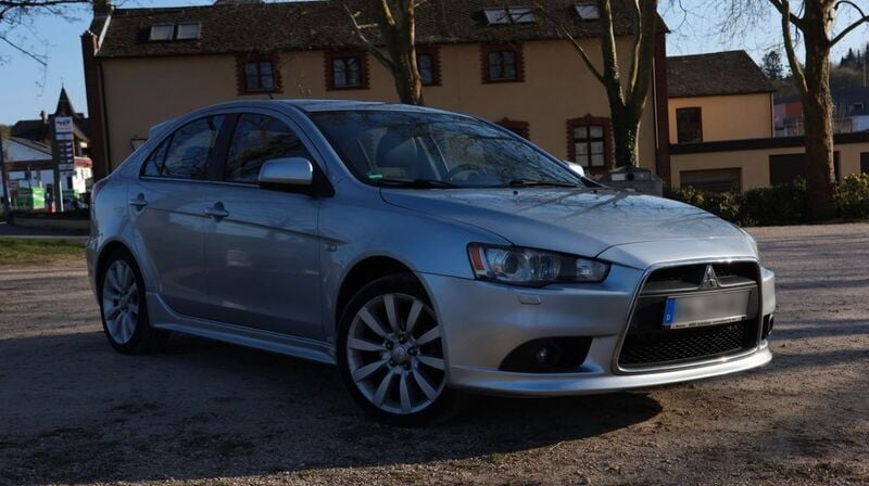 Silber Gebraucht 2010 Mitsubishi Lancer Instyle Limousine | 7.000 € (Guter Preis) - Bild 1/4