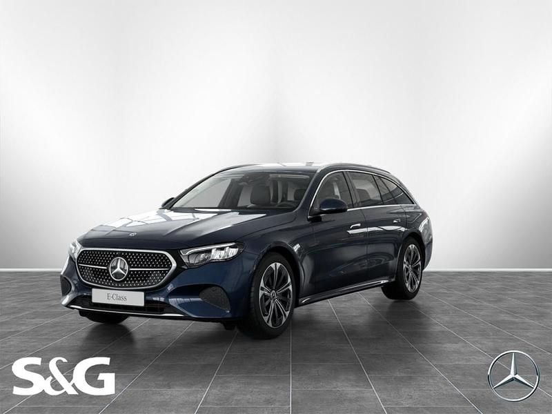 Gebraucht Mercedes E300 204 PS (150 kW) 2024 Metalliclack nautikblau metallic Kombi