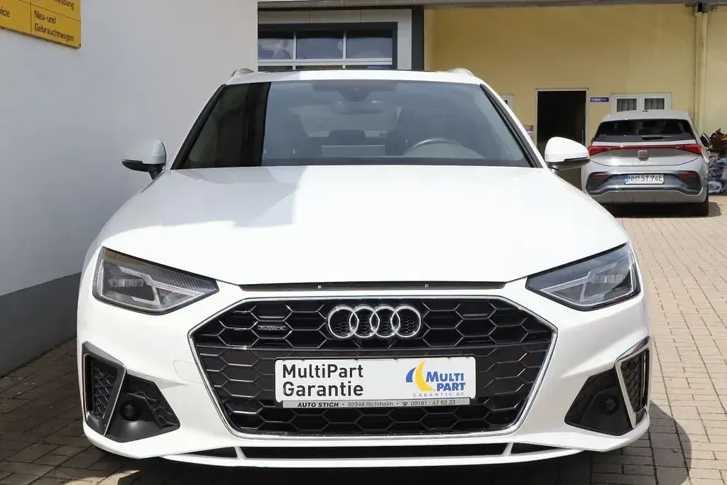 Gebraucht Audi A4 S-Line 204 PS (150 kW) 2023 Weiß Kombi