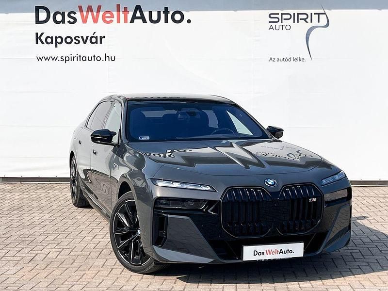 Gebraucht BMW M760e M Performance 381 PS (280 kW) 2024 Grau Limousine