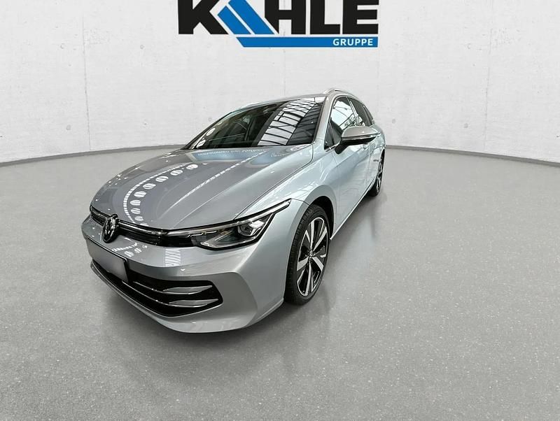 Gebraucht VW Golf VIII Style 150 PS (110 kW) 2024 Oyster silver (silber) Kombi