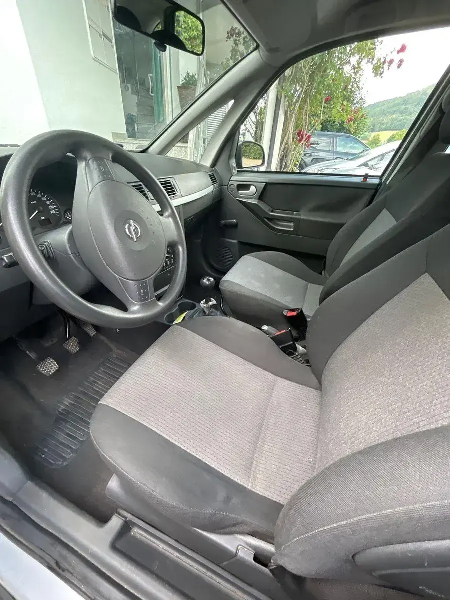 Gebraucht Opel Meriva 101 PS (74 kW) 2003 Silber Van / Kleinbus