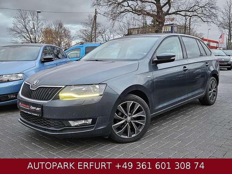 Grau Gebraucht 2018 Skoda Rapid Drive Kombi | 7.890 € (Fairer Preis) - Bild 1/4