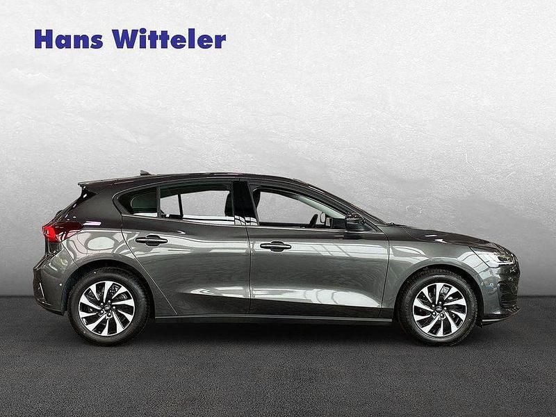 Gebraucht Ford Focus Titanium 125 PS (91 kW) 2026 Grau Limousine