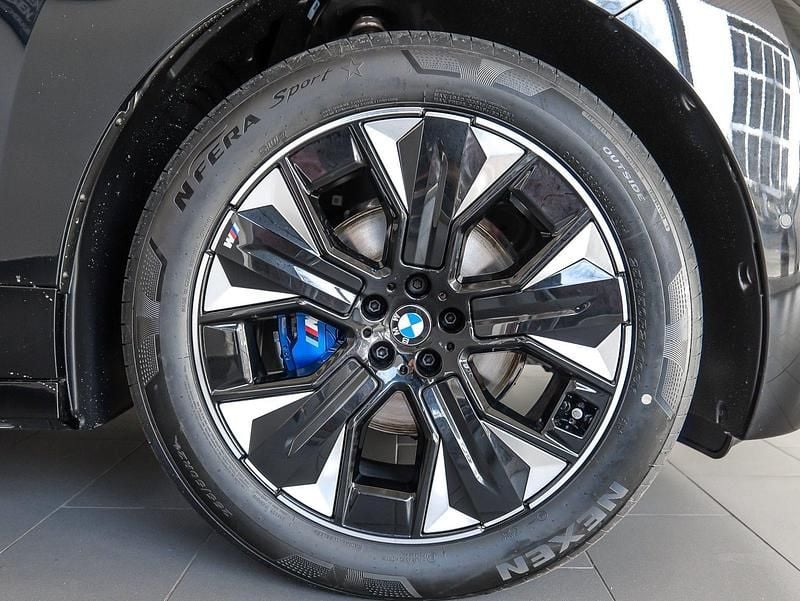 Neu BMW iX M Sport 300 kW (408 PS) 2025 Schwarz SUV