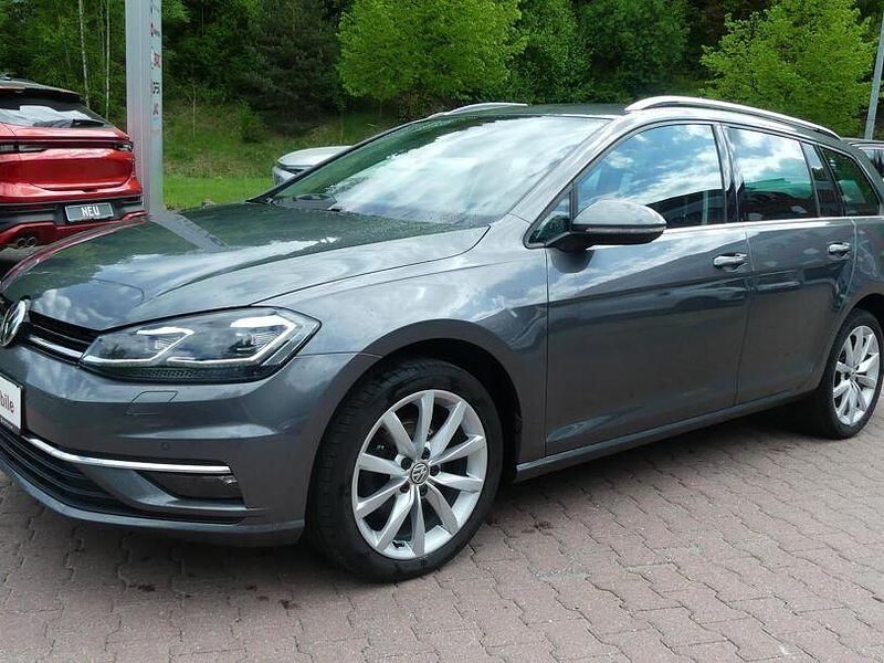 Grau Gebraucht 2018 VW Golf VII Limousine | 16.990 € (Etwas zu teuer) - Bild 1/4