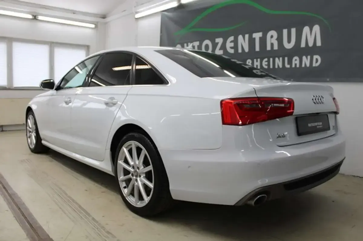 Gebraucht Audi A6 S-Line 204 PS (150 kW) 2014 Gletscherweiss Limousine
