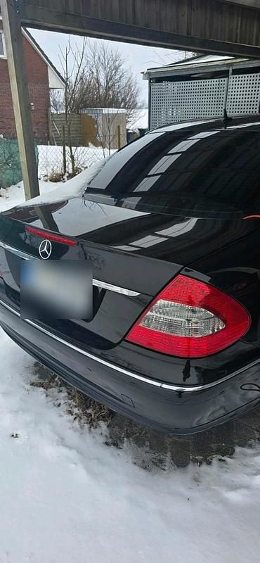 Gebraucht Mercedes E280 190 PS (139 kW) 2006 Schwarz Limousine