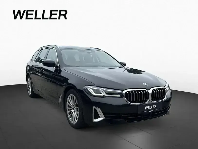 Gebraucht BMW 530 Luxury Line 252 PS (185 kW) 2022 Black sapphire (schwarz) Kombi