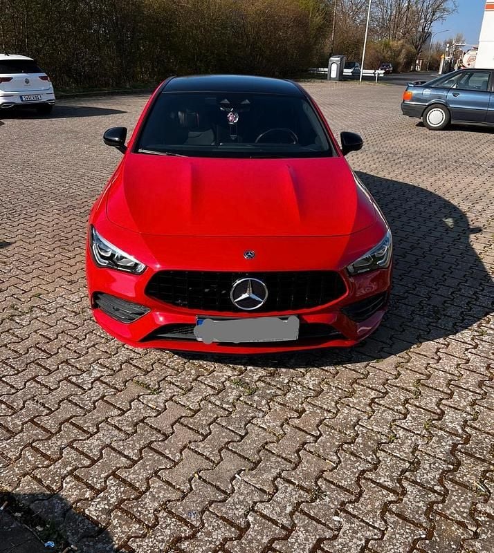 Rot Gebraucht 2019 Mercedes CLA200 AMG line Coupé | 27.500 € (Guter Preis) - Bild 1/4