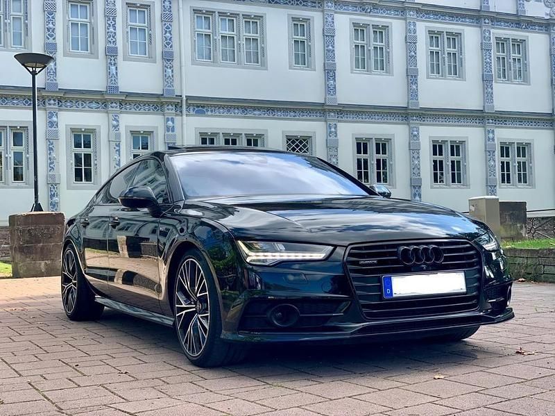 Second-hand Audi A7 Competition 326 CP (239 kW) 2017 Negru Hatchback