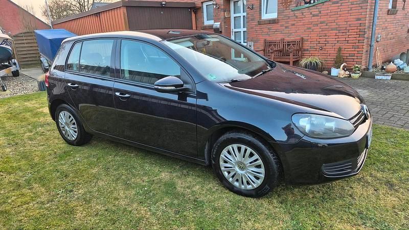 Gebraucht VW Golf VI 86 PS (63 kW) 2011 Schwarz Kleinwagen