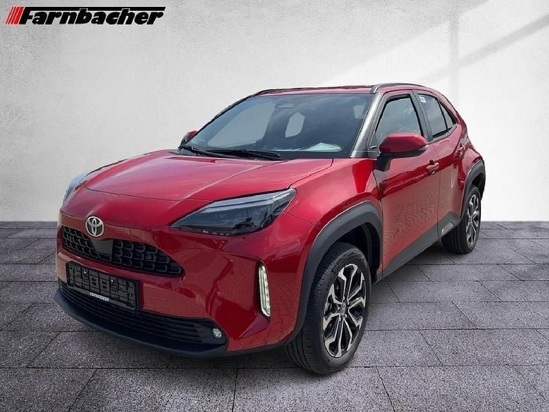 Gebraucht 2024 Toyota Yaris Cross Team SUV | 28.490 € (Guter Preis) - Bild 1/4