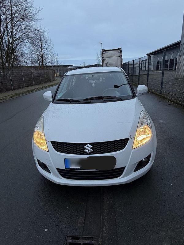 Gebraucht Suzuki Swift Comfort 94 PS (69 kW) 2010 Weiß Kleinwagen