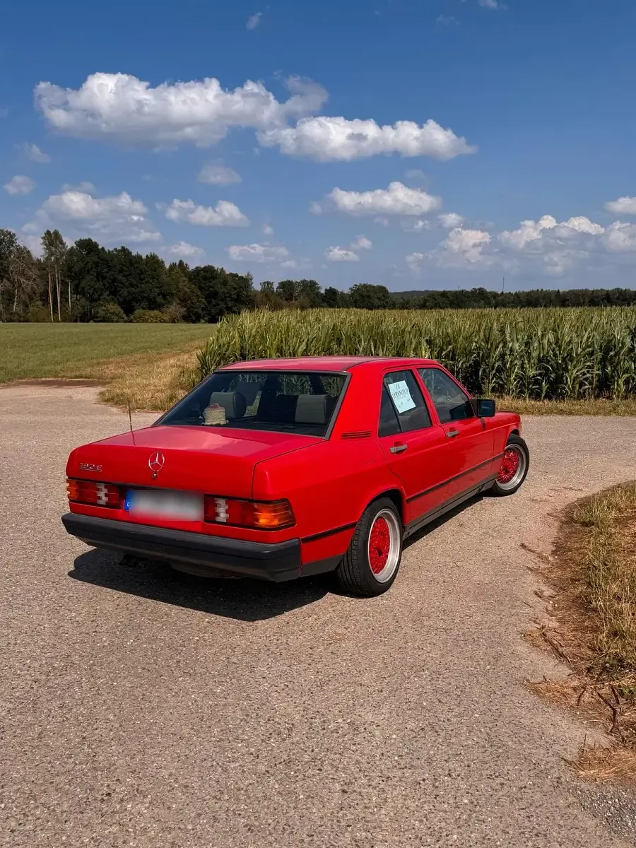 Gebraucht Mercedes 190 160 PS (117 kW) 1987 Rot Limousine