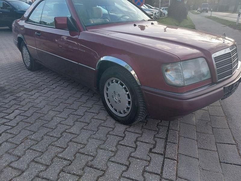Gebraucht Mercedes E320 220 PS (161 kW) 1994 Rot Coupé
