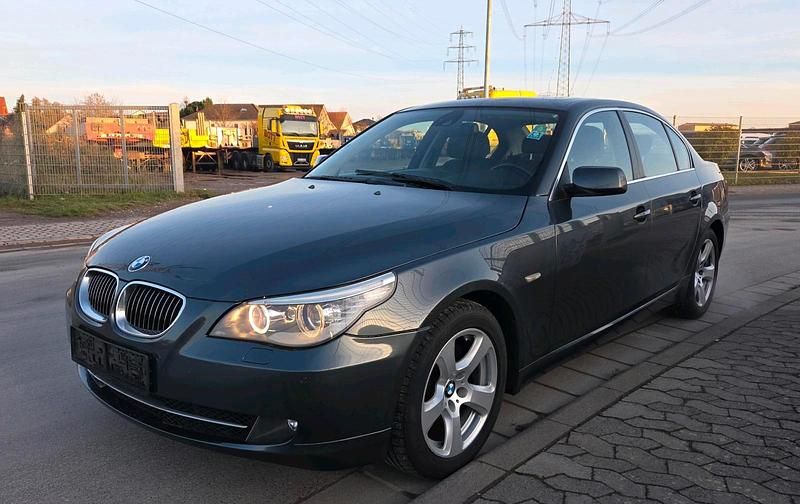 Grau Gebraucht 2009 BMW 525 Limousine | 5.290 € (Guter Preis) - Bild 1/4