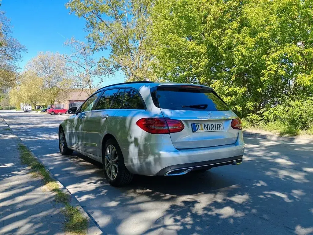 Second-hand Mercedes C220 194 CP (142 kW) 2018 Argintiu Berlinǎ