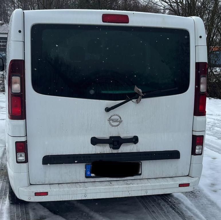 Gebraucht Opel Vivaro 145 PS (106 kW) 2016 Weiß Van / Kleinbus