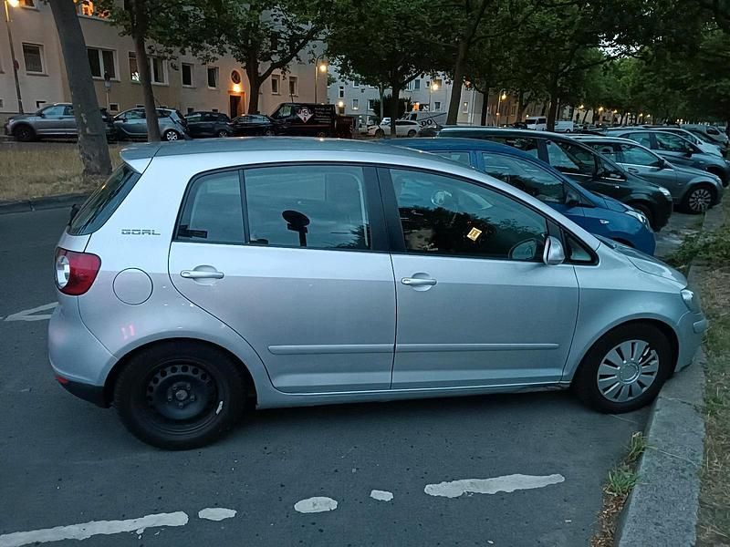 Gebraucht VW Golf Plus Cross Goal 102 PS (75 kW) 2007 Silber Van / Kleinbus