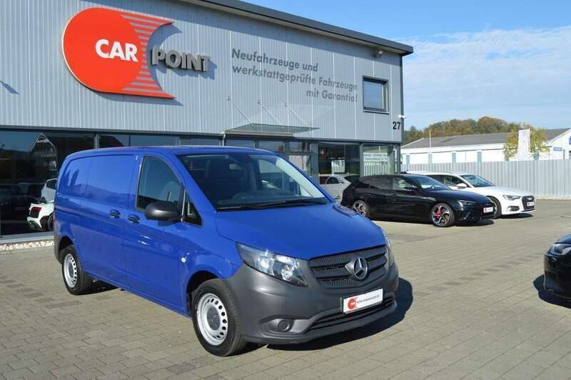 Atlantisblau Gebraucht 2021 Mercedes Vito Van / Kleinbus | 21.550 € - Bild 1/4