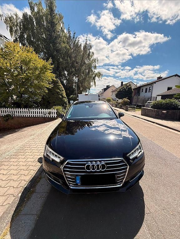 Gebraucht Audi A4 Design 150 PS (110 kW) 2018 Schwarz Kombi