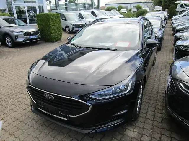 Gebraucht Ford Focus Cool & Connect 125 PS (91 kW) 2022 Schwarz Kombi