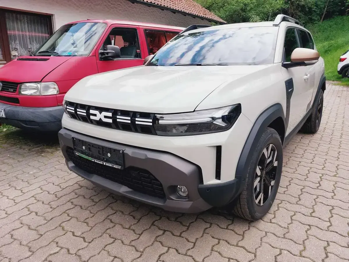 Neu Dacia Duster Extreme 154 PS (113 kW) 2026 Sandstone hnv und andere SUV