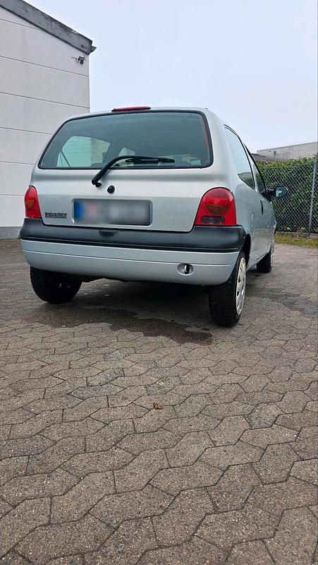 Second-hand Renault Twingo 58 CP (42 kW) 2004 Argintiu Hatchback