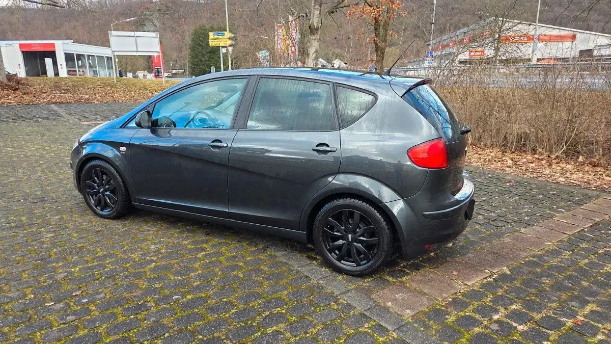 Gebraucht Seat Altea Style 125 PS (91 kW) 2009 Grau Van / Kleinbus