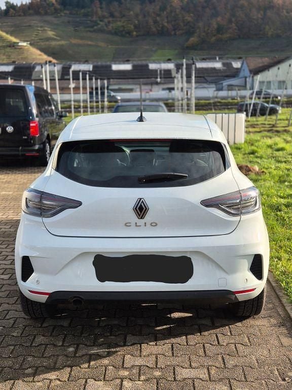 Gebraucht Renault Clio V Evolution 101 PS (74 kW) 2024 Weiß Limousine