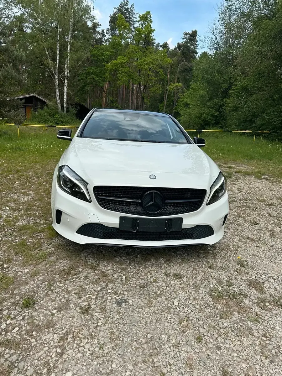 Używany Mercedes A250 211 KM (155 kW) 2016 Biały Hatchback