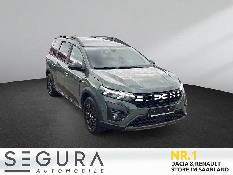 Gebraucht Dacia Jogger Expression 110 PS (80 kW) 2023 Safari grün Van / Kleinbus