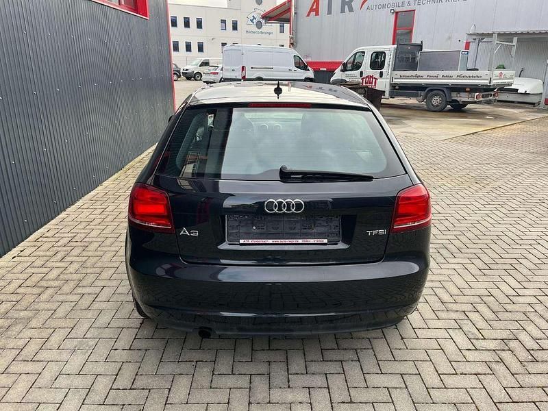 Gebraucht Audi A3 Attraction 105 PS (77 kW) 2012 Phantomschwarz perleffekt Kleinwagen